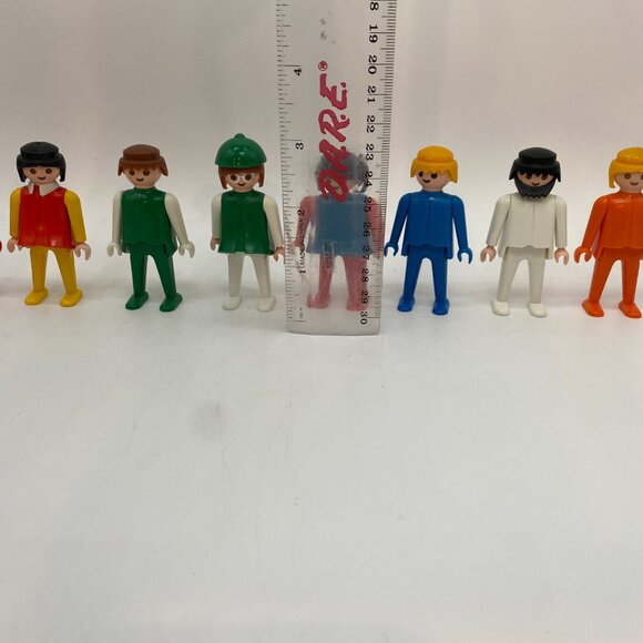 Vintage Geobra Playmobil Boys and Girls Set of 8 Figurines - Picture 5 of 6